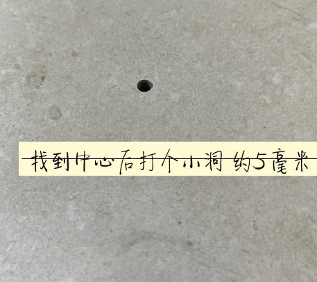 十堰瓷砖空鼓维修公司专业解答在瓷砖铺贴过程中，如果砂料搅拌不均匀，将会带来以下问题